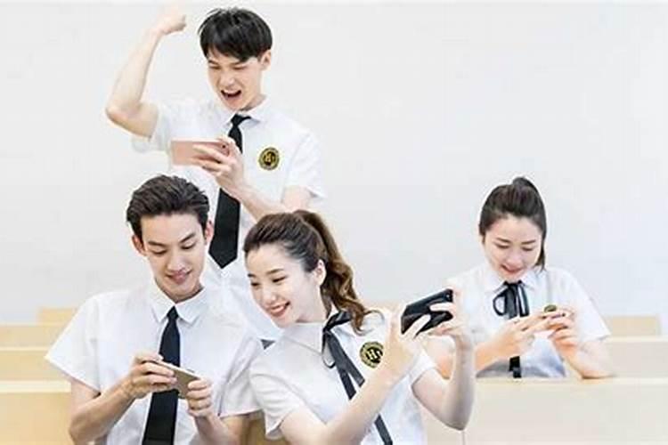属蛇人2025年犯太岁的化解方法