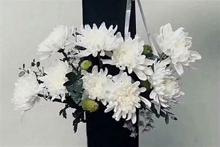 清明节扫墓要用鲜花好还是塑料花好