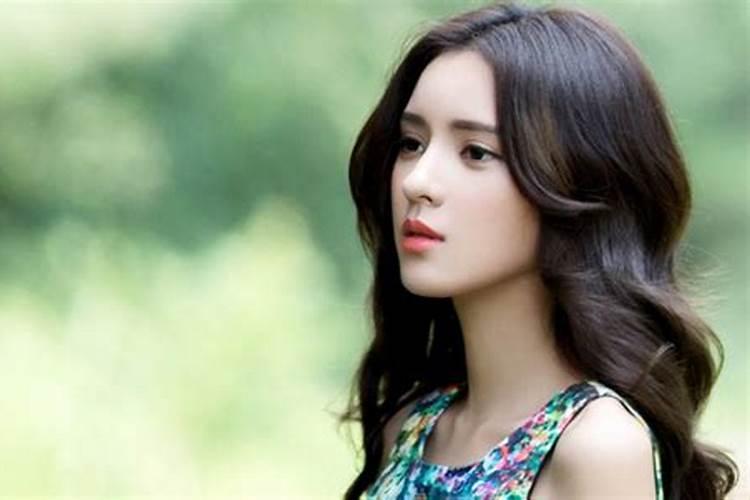 美女的八字有哪些特点？