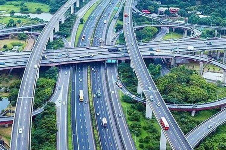 哪些节日高速公路免过路费