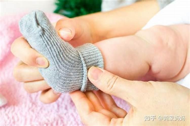 梦见不知道的小孩要自己抱