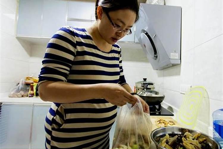 80年属猴女在2025年每月运势