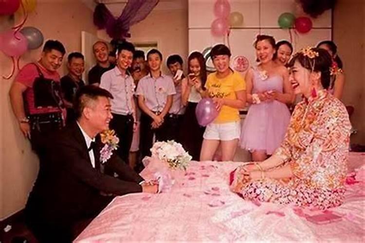 女人做梦梦见男人哭预示什么