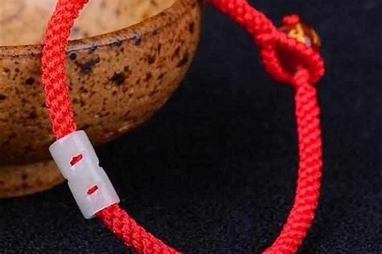 犯太岁可以戴两条红绳吗？