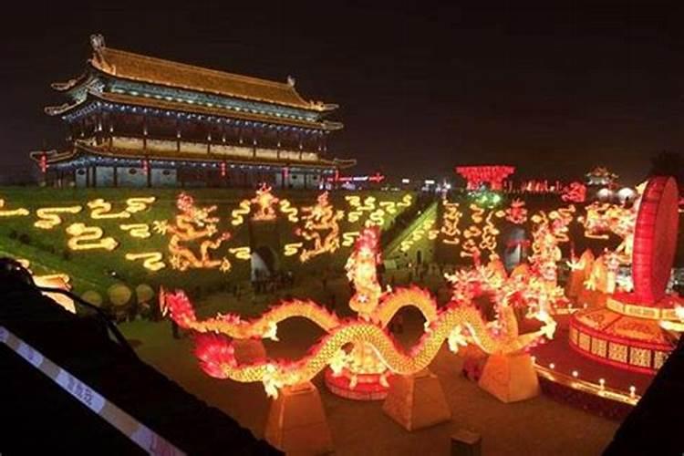 放河灯是哪一天这一天又叫什么 放河灯代表着什么