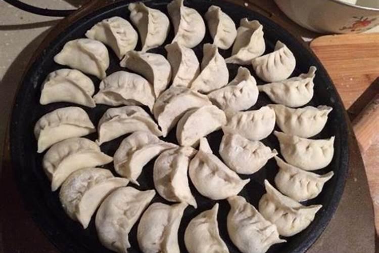 梦到包饺子是什么预兆？