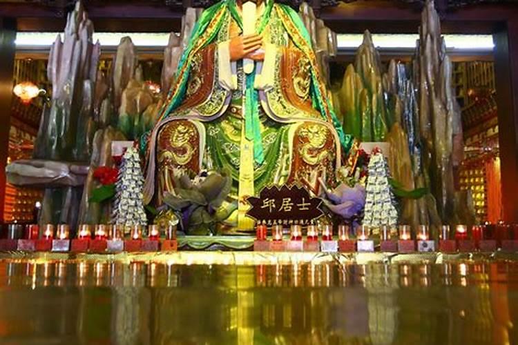 请问龙五爷是属于文财神还是武财神,怎么摆放最好,我家是复式结构!急...