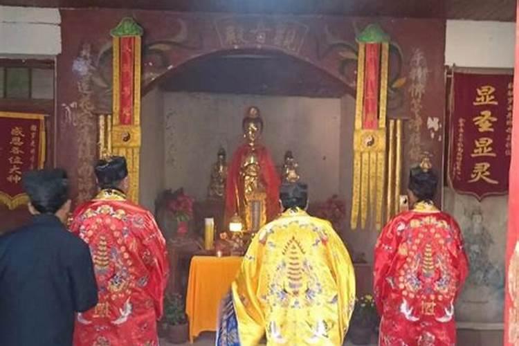 梦见别人抬棺材出殡是什么预兆