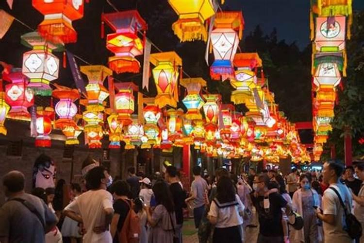 深圳中元节哪里可以放河灯 中元节节日风俗有哪些