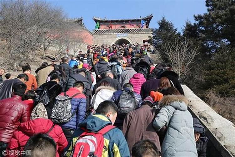 财多身弱带煞八字走伤官和食神是否一样倒霉？谢谢