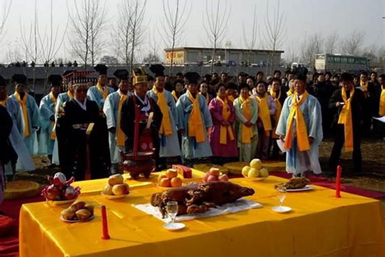 七夕节的习俗有哪些 为何七夕要祭月