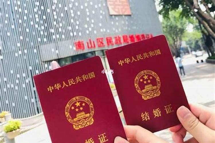 梦见很丰盛的一桌菜