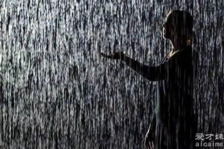 梦见下雨涨洪水是什么征兆
