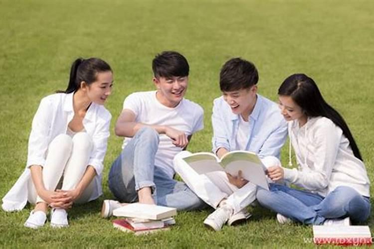 女人梦见和异性同学吵架什么意思