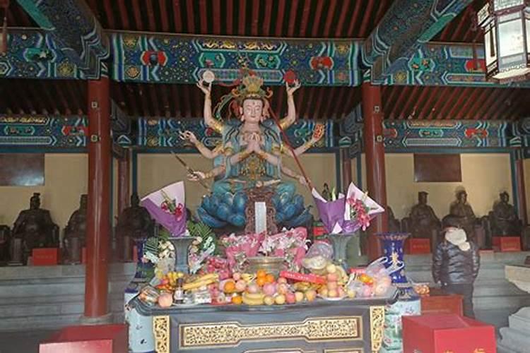 寺庙里供拜哪个财神好呢？