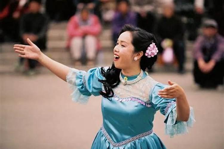 中元节上坟都需要准备什么 中元节上坟带什么祭品