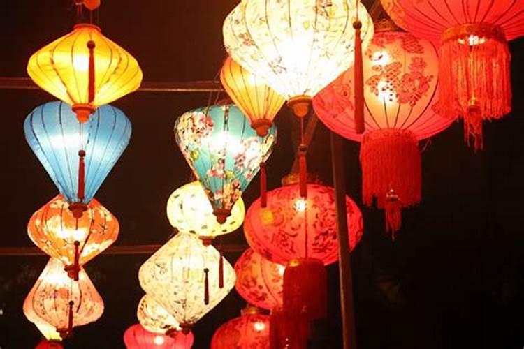 元宵节闹花灯的习俗是怎么来的？