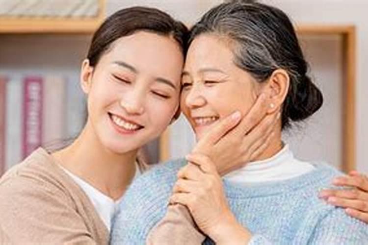 梦见人外婆死了躺在棺材里