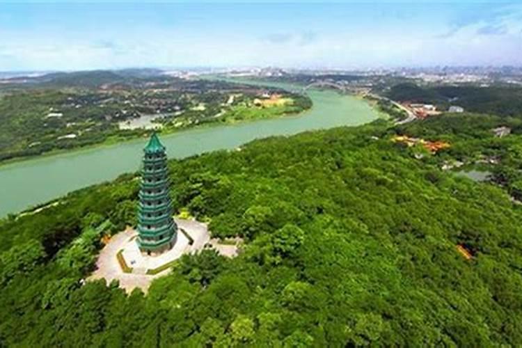 南宁有什么好玩的,好吃的？