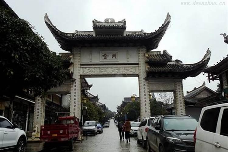 属猴十月跟什么生肖相合？