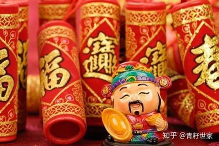 女人佩戴黄财神好吗？