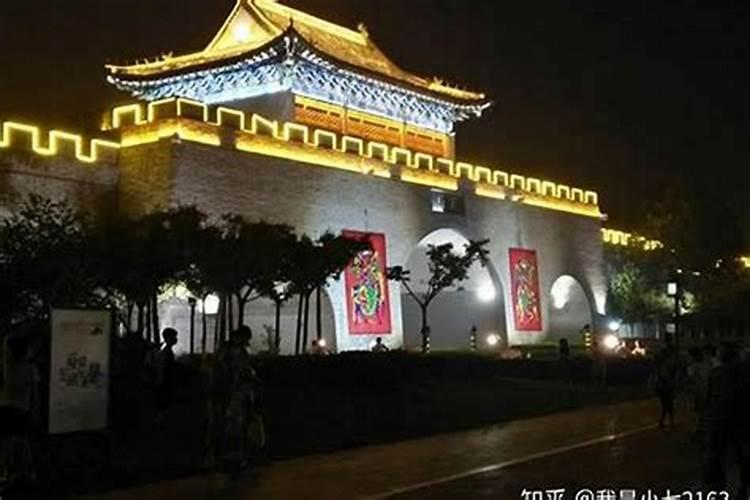 开封人怎么过年 写一篇作文600字(腊月二十三小年略写、除夕 大年初一...