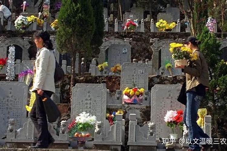 七月十五什么时候上坟什么时间上坟最好？