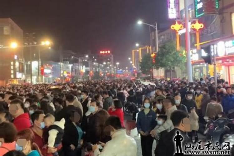 梦见女人跟我拥抱的预兆
