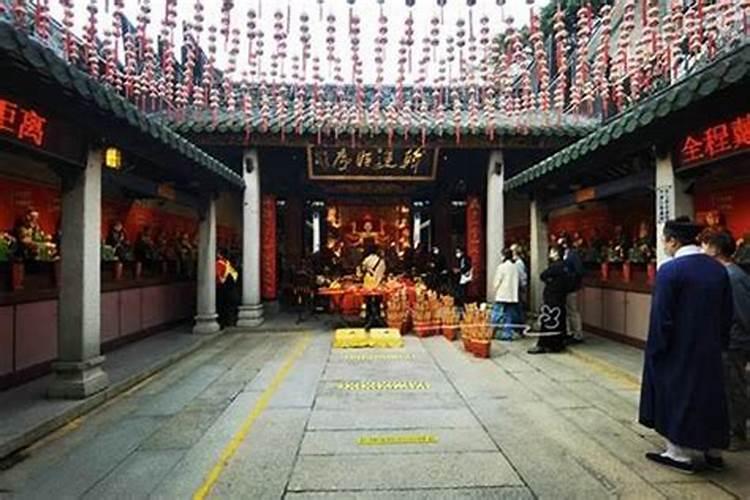 化太岁去寺庙还是道观
