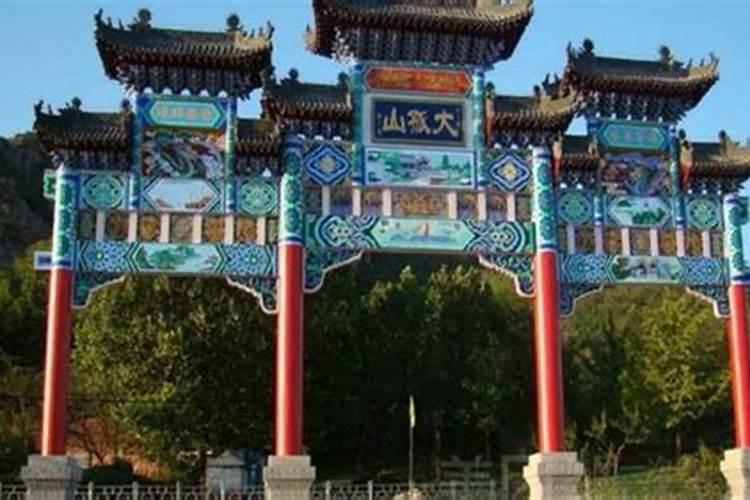 梦到和别人一起抬棺材会怎么样？