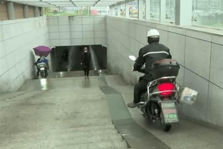 梦见电动车刹车失灵