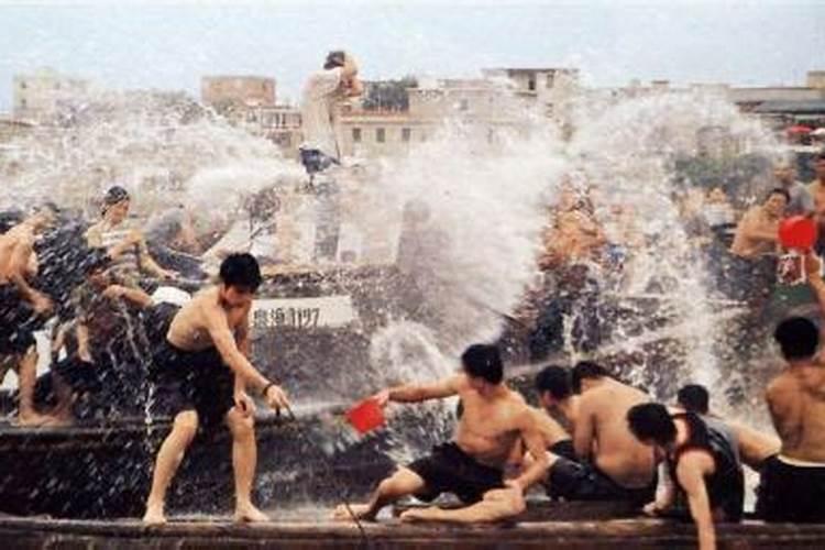 女人梦到好几头牛预示着什么
