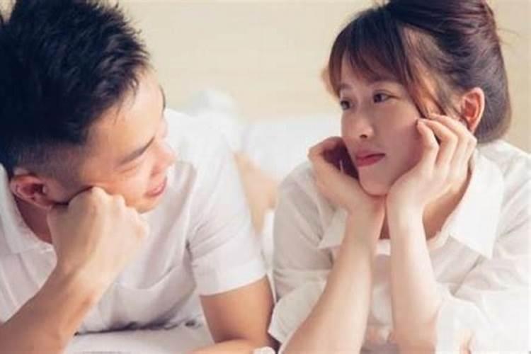 梦到前女友和别的男人在一起预示着什么？