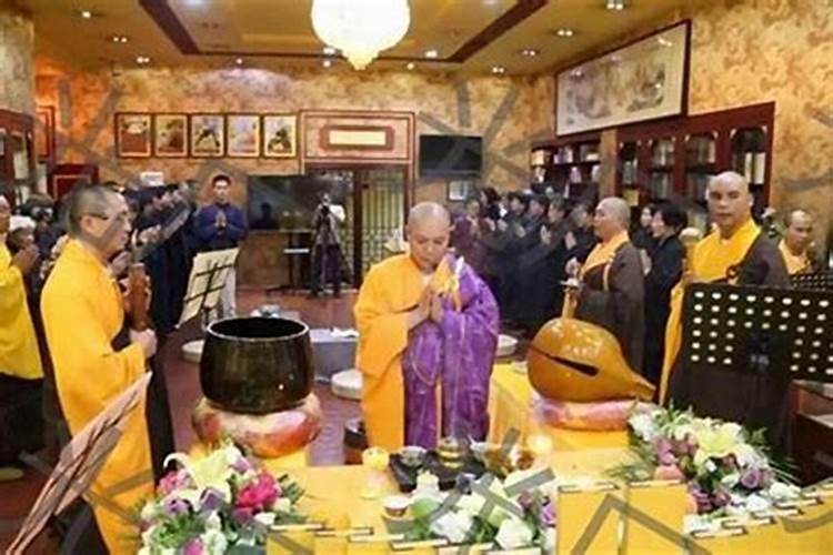 大师都说我婚姻迟且极不顺。想问下诚心学佛念咒可以改变些吗？