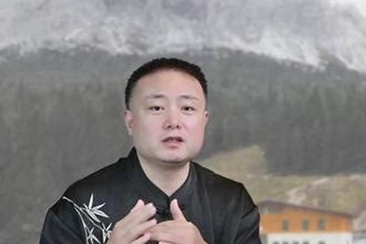 梦见与老板聊天的预兆