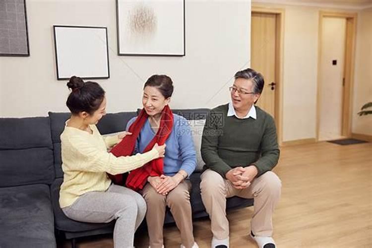 梦见自己看到亲人嚎啕大哭是什么意思？