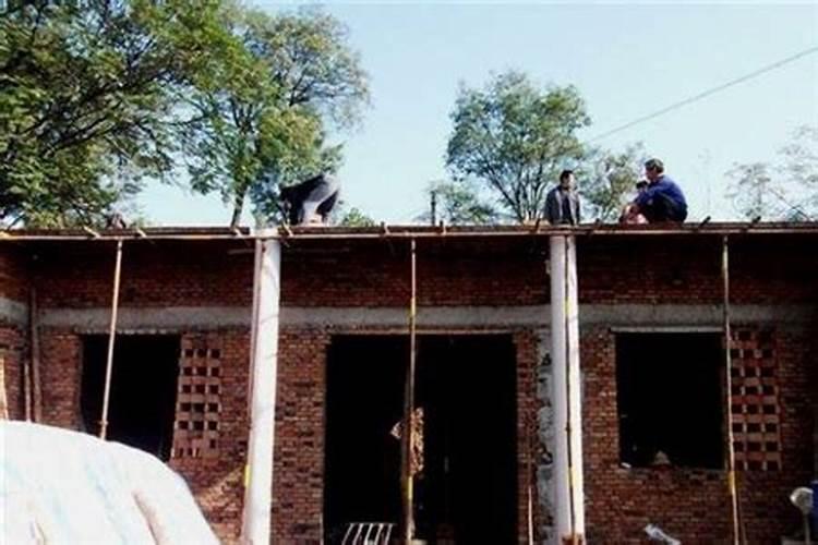 梦见死人复活又死办丧礼是什么意思？