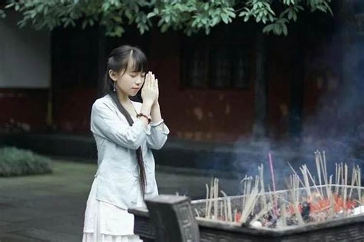 十月初一女儿可以回去给爸妈上坟吗