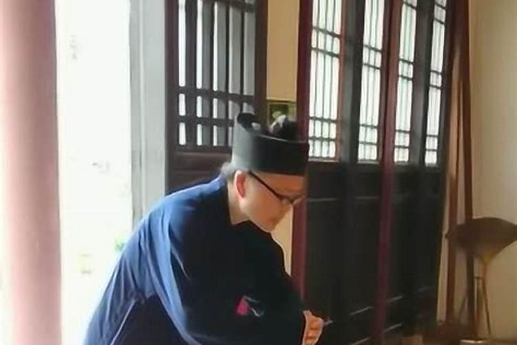 做道士和做和尚的区别？