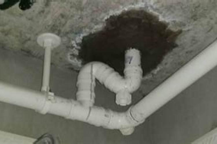 梦到水管漏水预示着什么