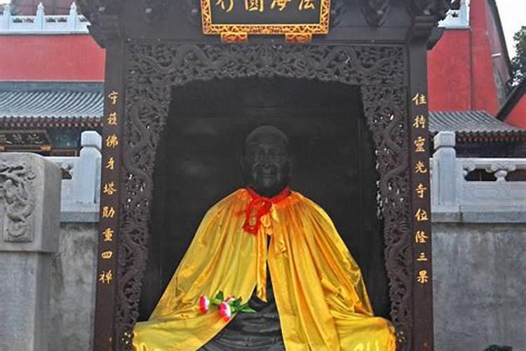 假期登山,不妨去八大处,人少景美还洗肺!