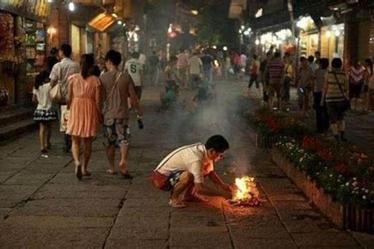 梦见前女友和别人在一起是什么预兆？