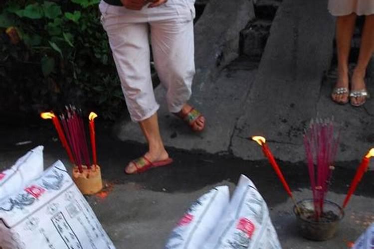 防小人应该佩戴什么