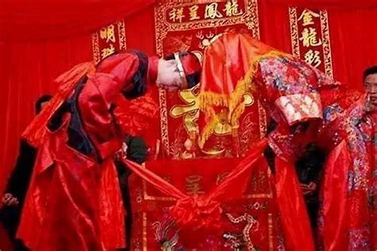 脖子可以带财神吊坠吗