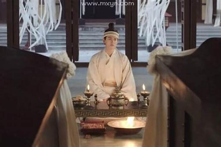 梦见戴白孝布在头上预示什么