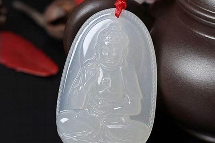属猪的本命年戴什么转运 属猪本命年佩戴什么好