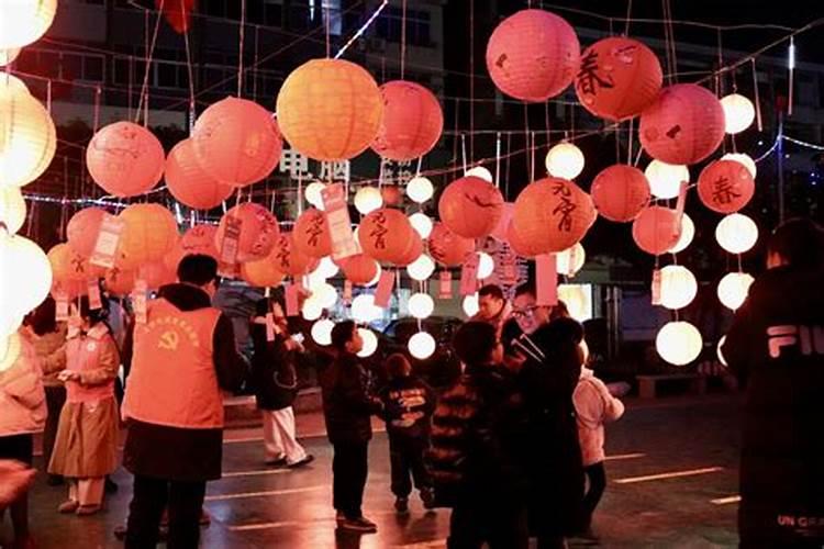 元宵节赏灯的风俗由来已久,古人的赏灯会是什么样的场景呢？