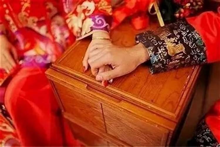 属羊女婚姻最终归宿