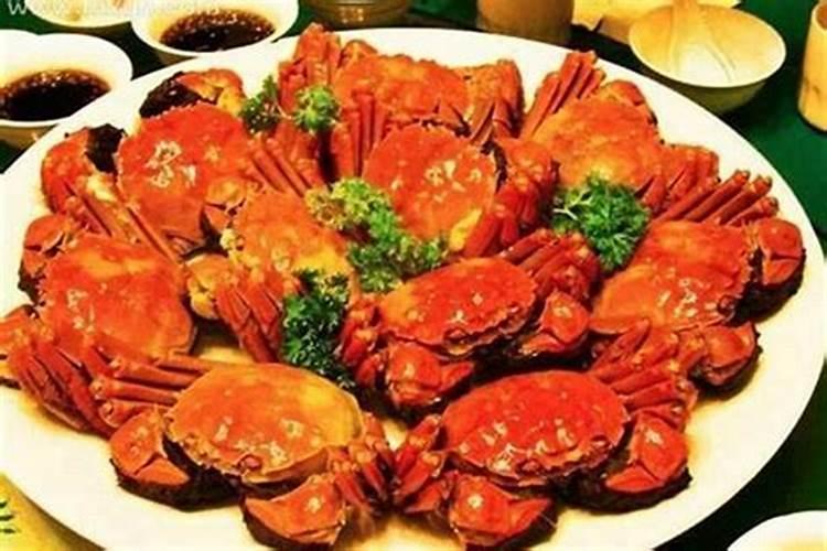 梦见吃大螃蟹有什么征兆？