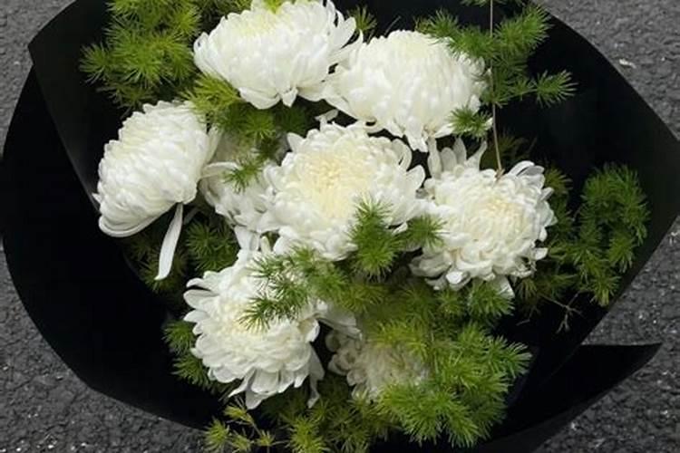 清明扫墓鲜花一盆还是二盆